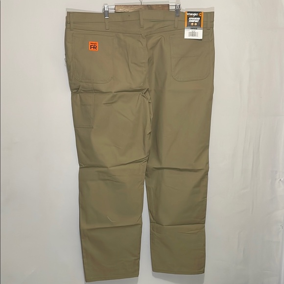 Wrangler FR Riggs Carpenter Men's Tan Pants Sz 48x32 - Picture 4 of 14
